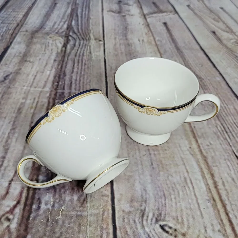 SET OF 2 Wedgewood Cavendish Leigh Shape Tea Cup & Saucer Set Fine‎ Bone China